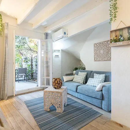 Atypical Old Town In Large Terrace Lägenhet *