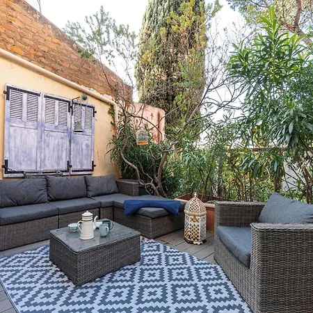 Апартаменты Atypical Old Town In Large Terrace *