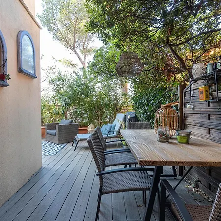 Atypical Old Town In Large Terrace *