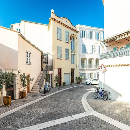 Atypical Old Town In Large Terrace *