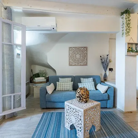 Atypical Old Town In Large Terrace Apartment *