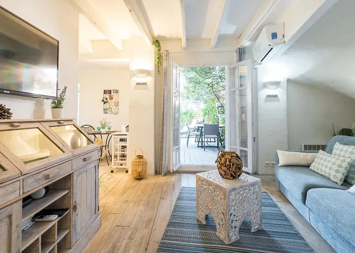Atypical Old Town In Large Terrace * Cannes