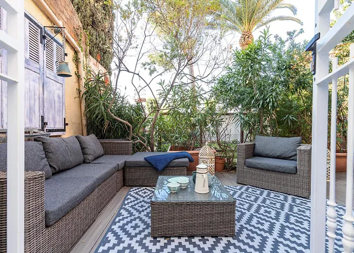 Atypical Old Town In Large Terrace Daire Cannes