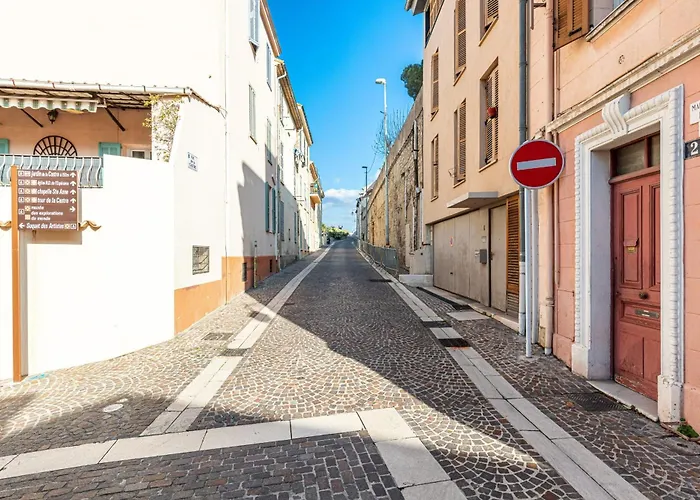 Daire Atypical Old Town In Large Terrace
